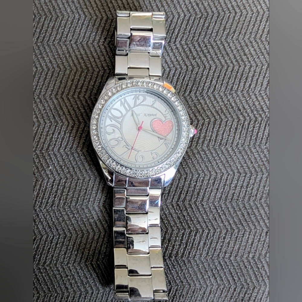 Betsey Johnson Wristwatch Women's Silver Tone, Link Band, Quartz